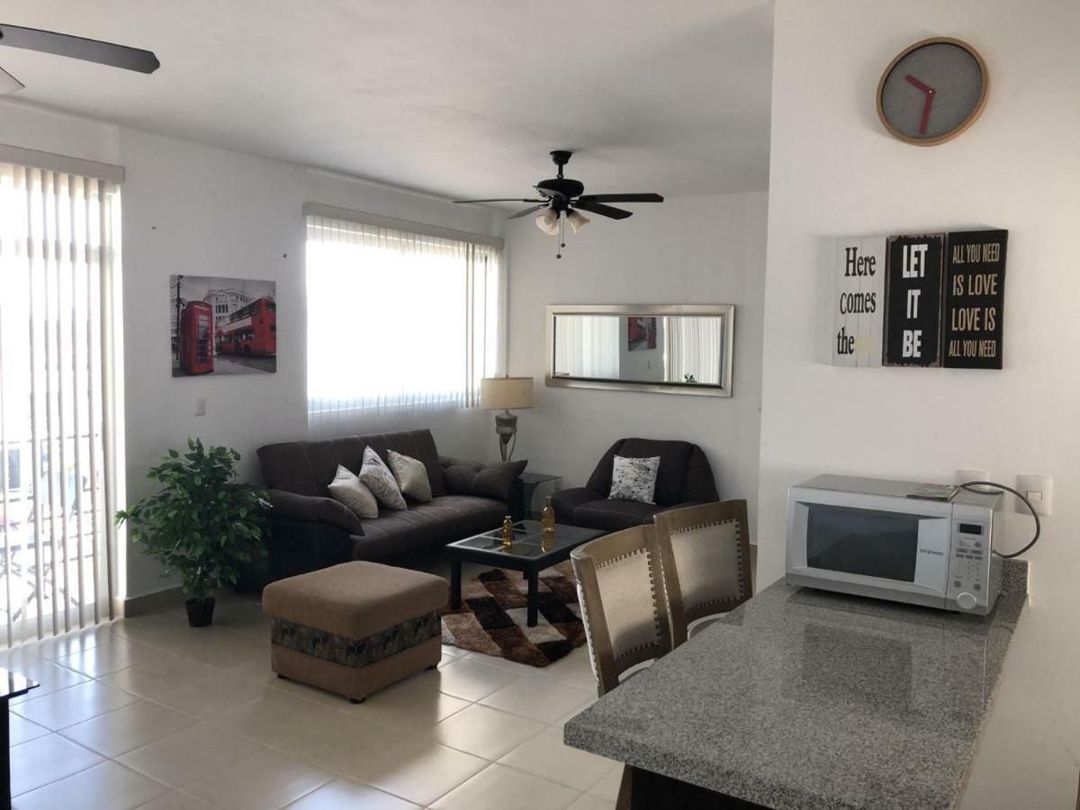 Star Castell Apartment Плая дел Кармен Екстериор снимка